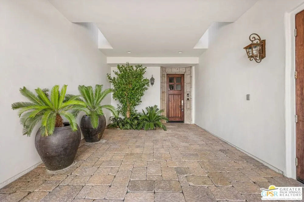 291 Calle Tranquillo Palm Springs, CA 92262