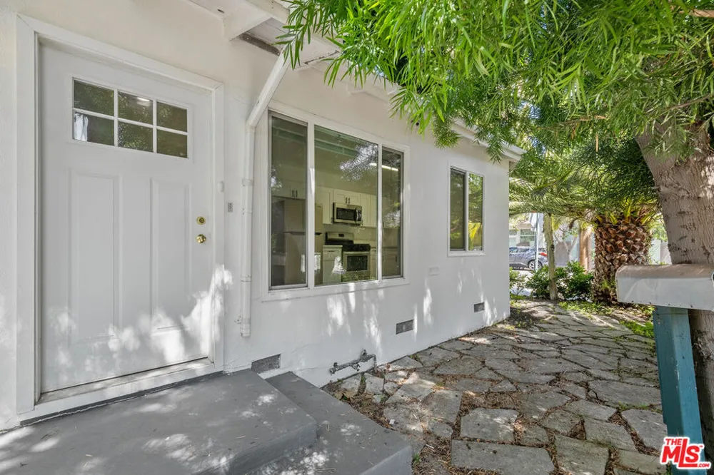739 Westbourne Drive West Hollywood, CA 90069