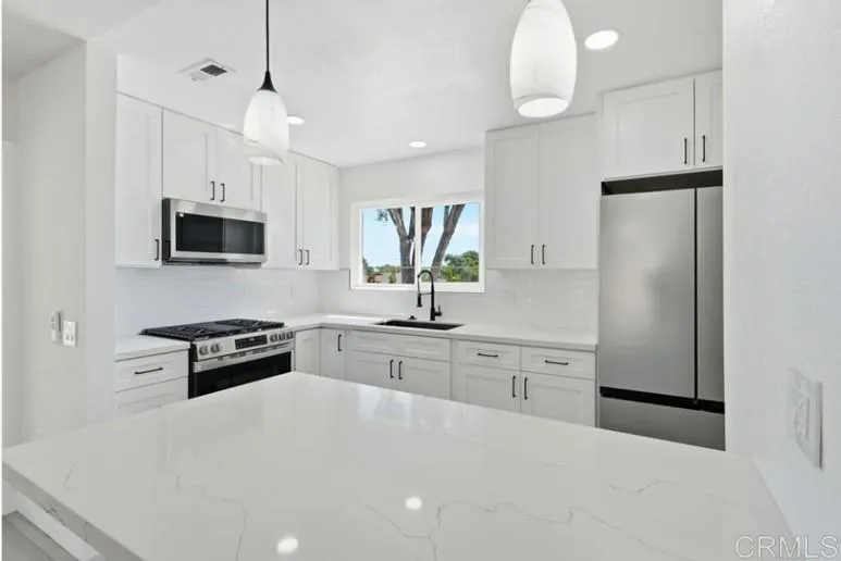 4713 Mystik Rd Oceanside, CA 92056
