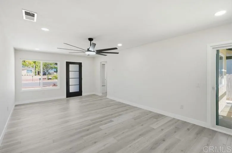 4713 Mystik Rd Oceanside, CA 92056