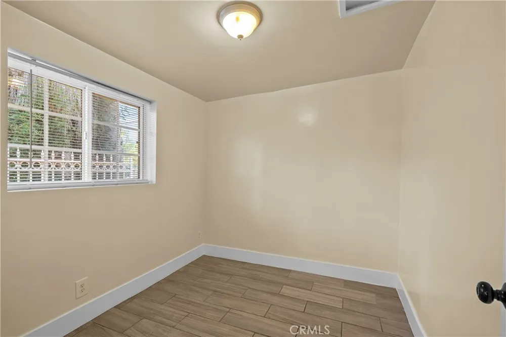 12130 Buckeye Sylmar, CA 91342