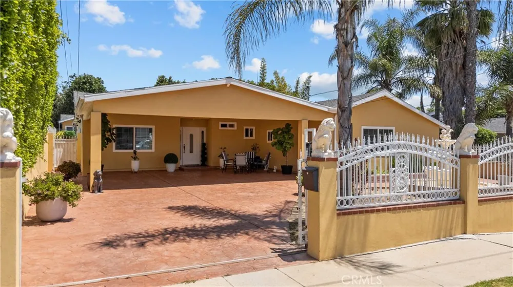 12130 Buckeye Sylmar, CA 91342