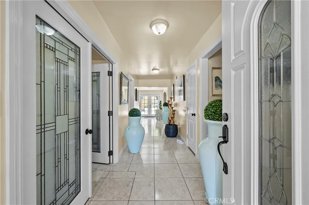 12130 Buckeye Sylmar, CA 91342