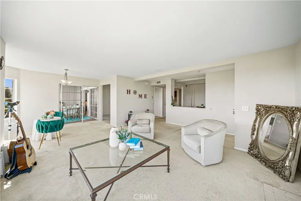 1033 Lakeview Azusa, CA 91702