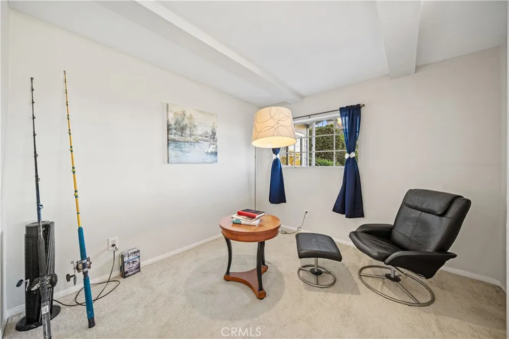 1033 Lakeview Azusa, CA 91702