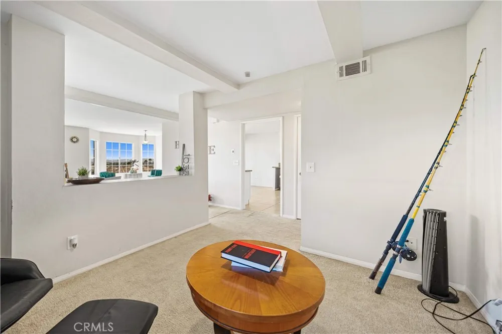 1033 Lakeview Azusa, CA 91702