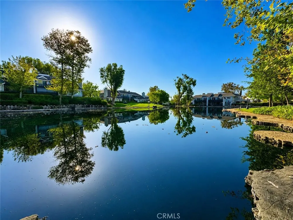 1033 Lakeview Azusa, CA 91702