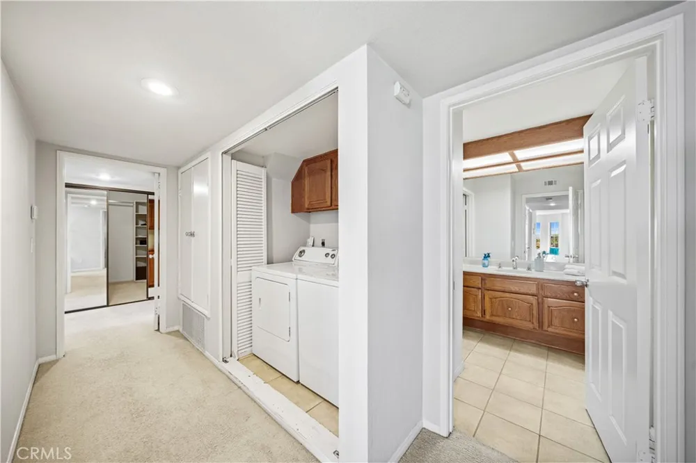 1033 Lakeview Azusa, CA 91702