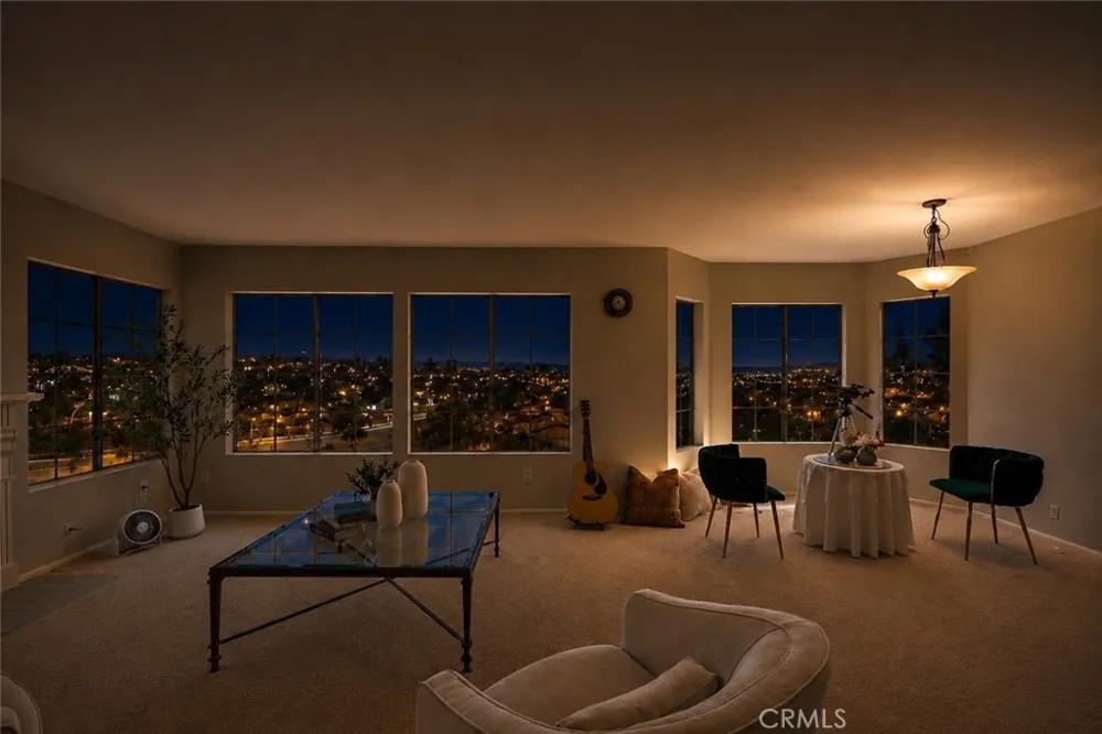 1033 Lakeview Azusa, CA 91702