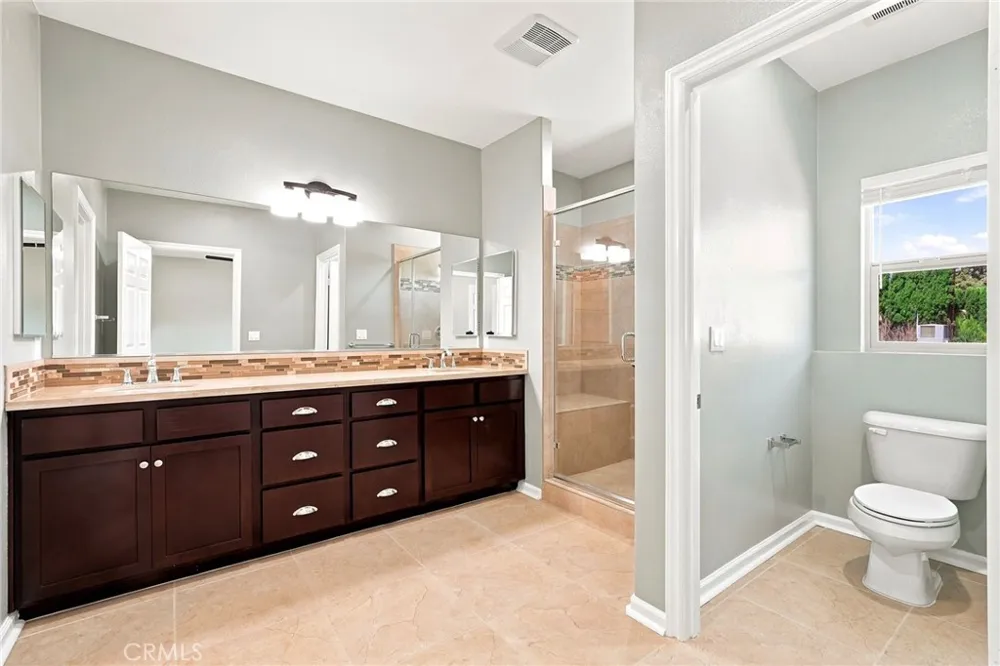7861 Fluffy Duckling Lane Winnetka, CA 91306