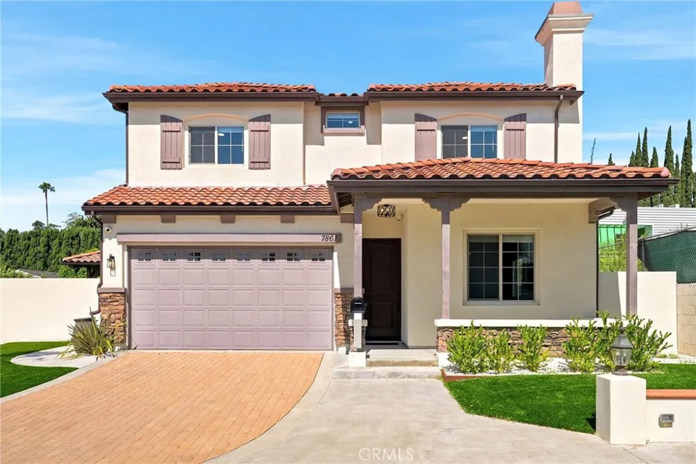 7861 Fluffy Duckling Lane Winnetka, CA 91306