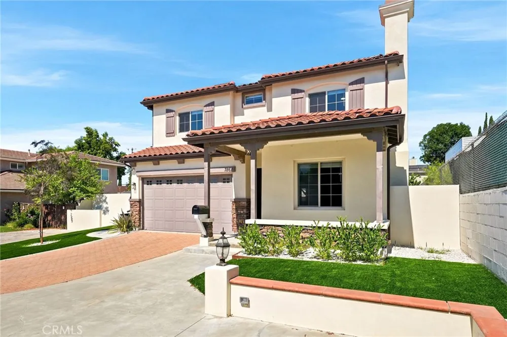 7861 Fluffy Duckling Lane Winnetka, CA 91306