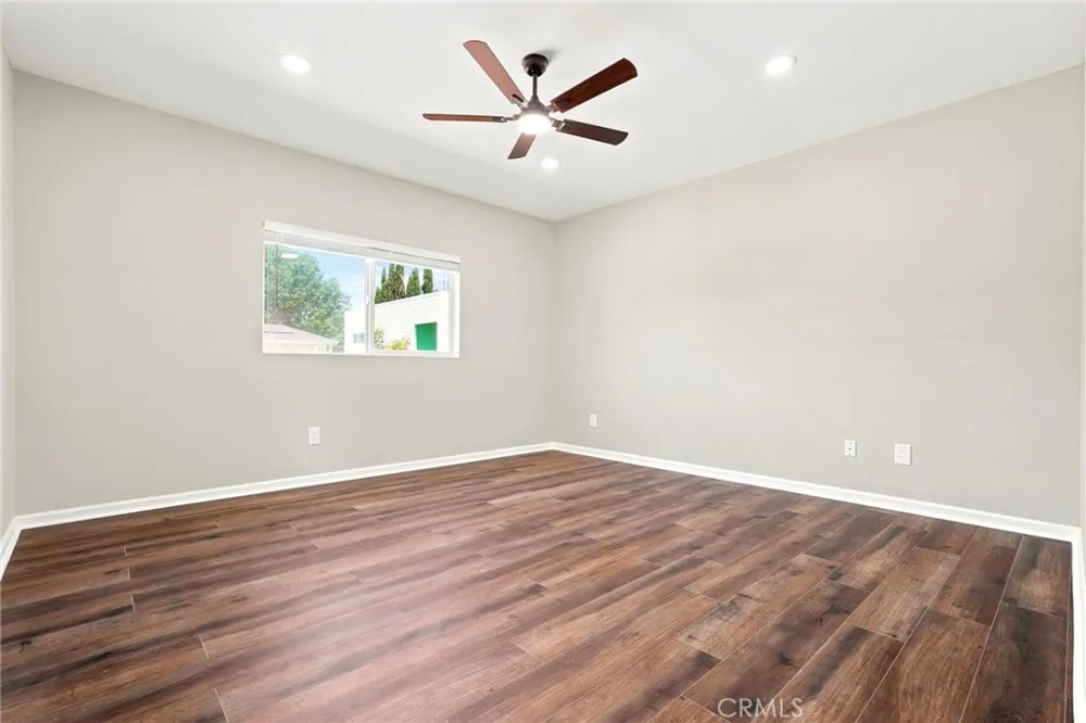 7861 Fluffy Duckling Lane Winnetka, CA 91306