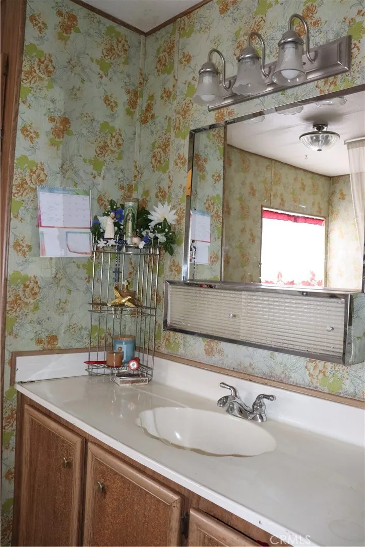 1301 E Avenue I #90 Lancaster, CA 93535