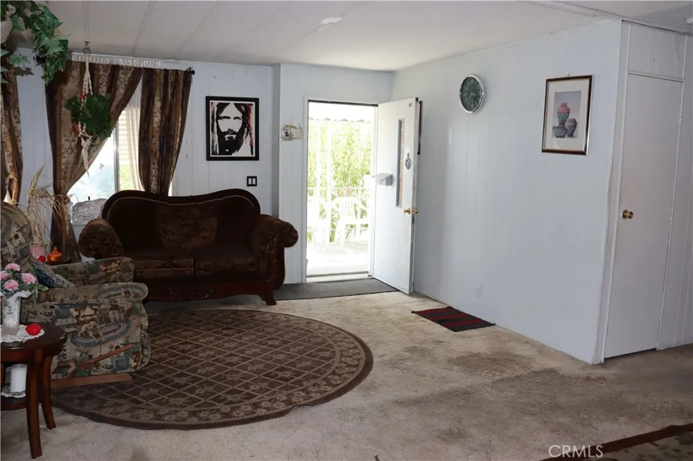 1301 E Avenue I #90 Lancaster, CA 93535