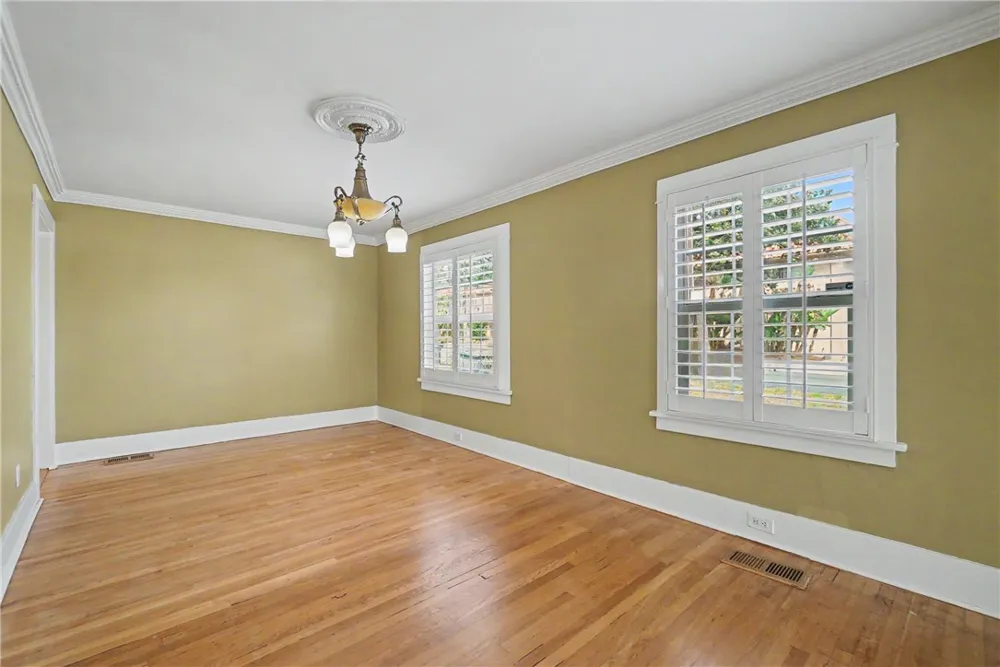 173 S Meridith Avenue Pasadena, CA 91106