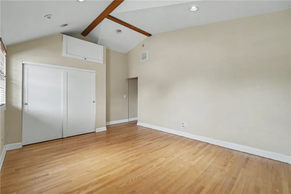 173 S Meridith Avenue Pasadena, CA 91106
