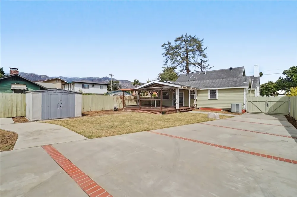173 S Meridith Avenue Pasadena, CA 91106
