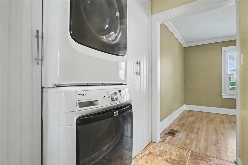 173 S Meridith Avenue Pasadena, CA 91106