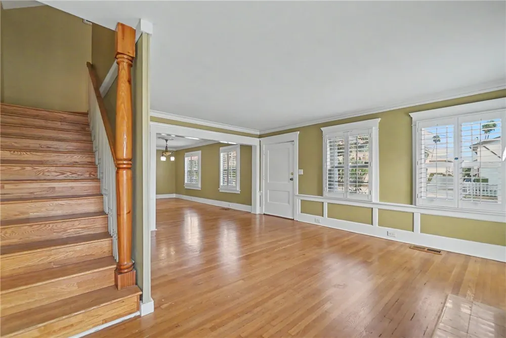173 S Meridith Avenue Pasadena, CA 91106