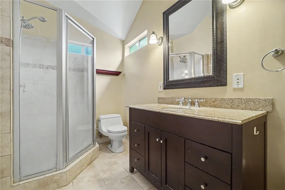 173 S Meridith Avenue Pasadena, CA 91106