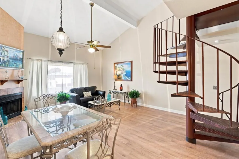 104 W Rossi Street #7 Salinas, CA 93901
