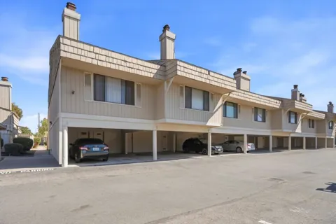 104 W Rossi Street #7
