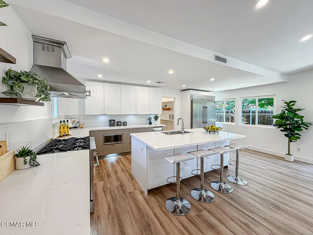 4627 Willens Avenue Woodland Hills, CA 91364