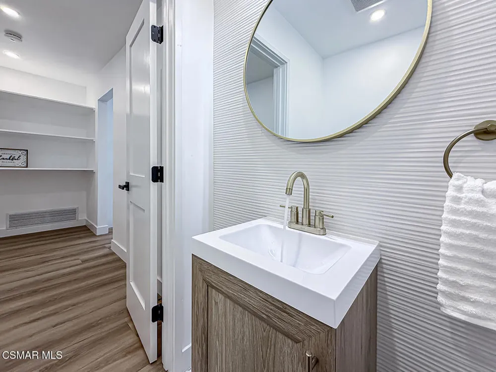 4627 Willens Avenue Woodland Hills, CA 91364