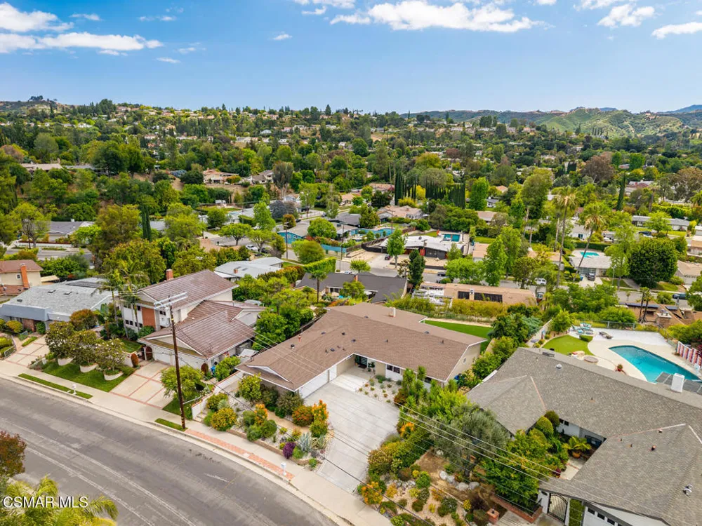 4627 Willens Avenue Woodland Hills, CA 91364
