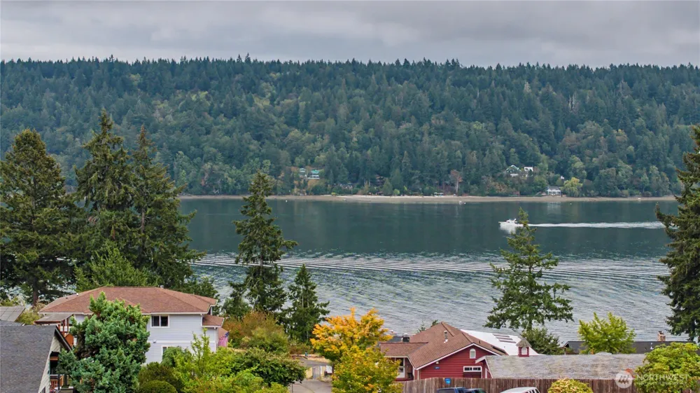 7067 Navajo Trail NE Bremerton, WA 98311