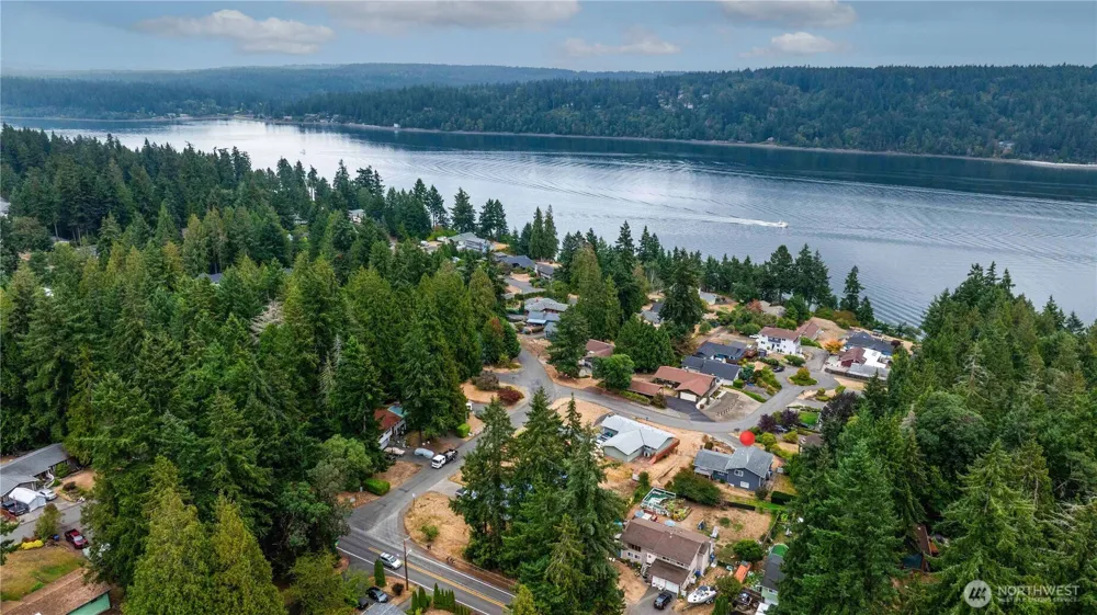 7067 Navajo Trail NE Bremerton, WA 98311