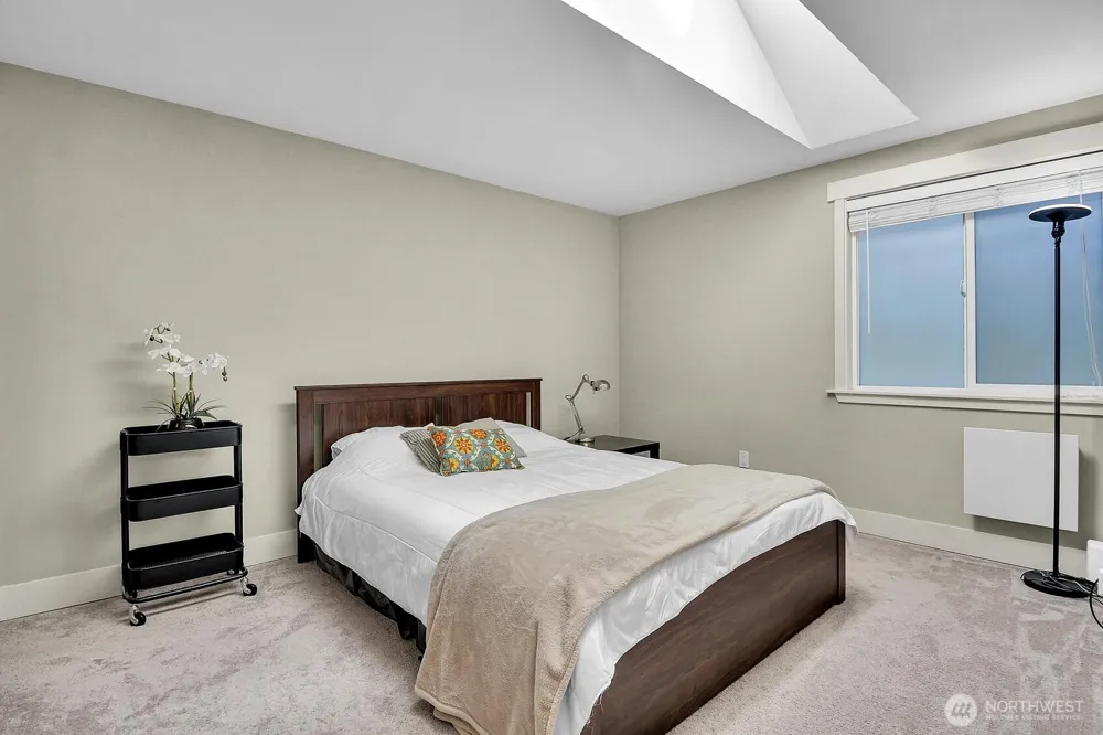 15406 NE 15th Place #D24 Bellevue, WA 98007