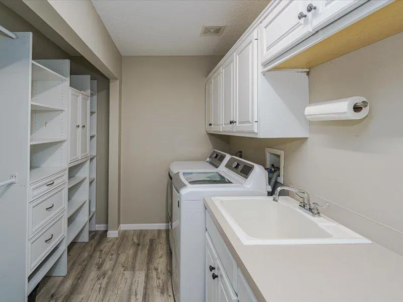 1491 Summit Shores Drive Burnsville, MN 55306