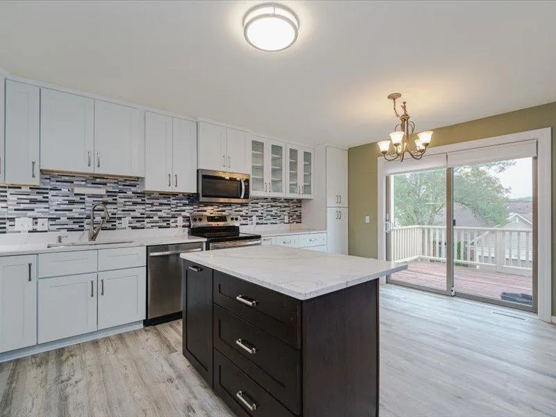 1491 Summit Shores Drive Burnsville, MN 55306