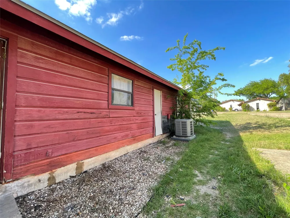 7402 Geneva Drive #A Austin, TX 78723