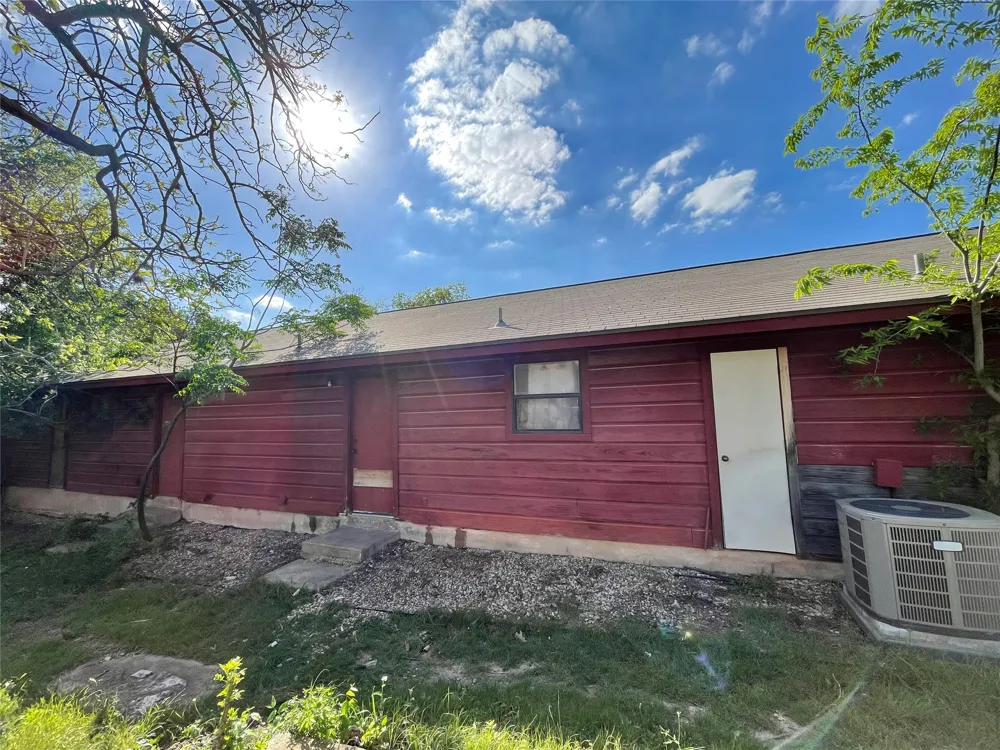 7402 Geneva Drive #A Austin, TX 78723
