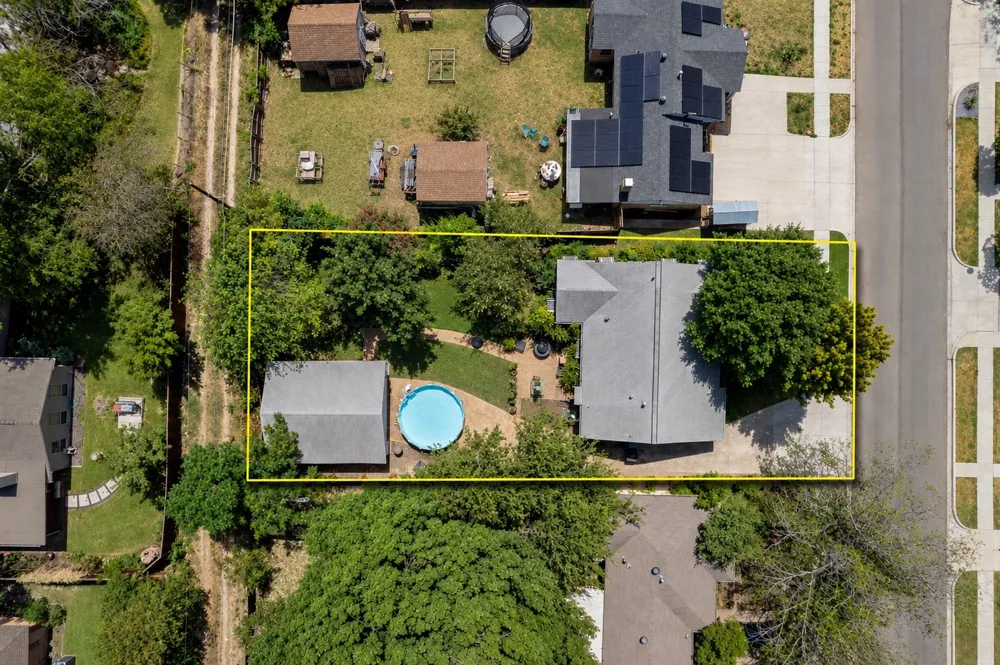 9432 Lenel Dallas, TX 75220