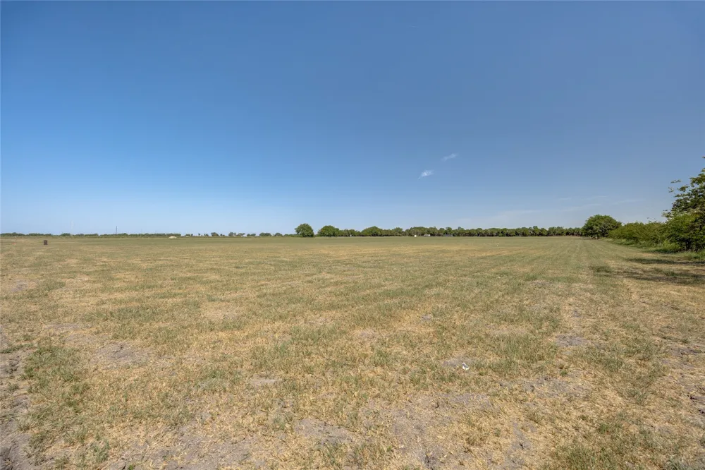 5788 Co Rd 4640 Trenton, TX 75490