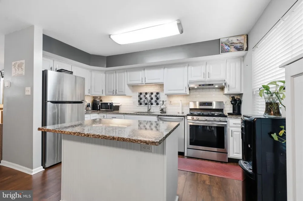 114 YORKSHIRE WAY Hatboro, PA 19040
