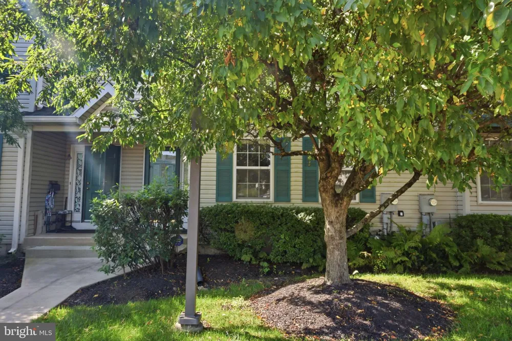 114 YORKSHIRE WAY Hatboro, PA 19040