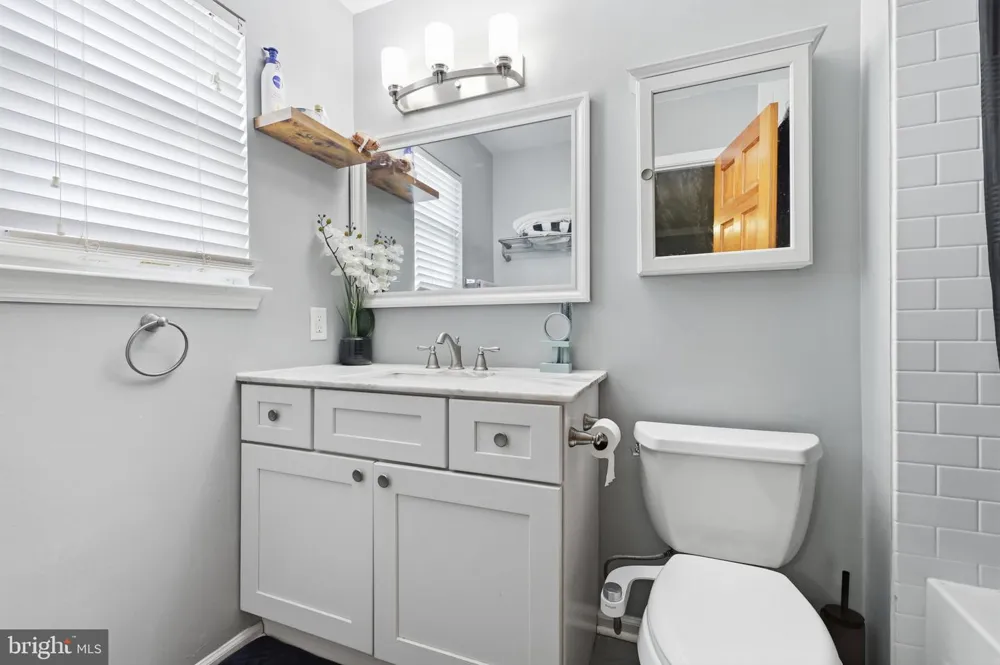114 YORKSHIRE WAY Hatboro, PA 19040