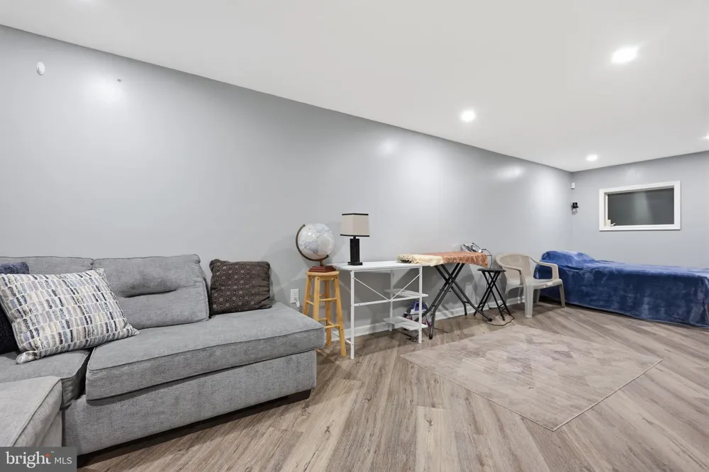 114 YORKSHIRE WAY Hatboro, PA 19040