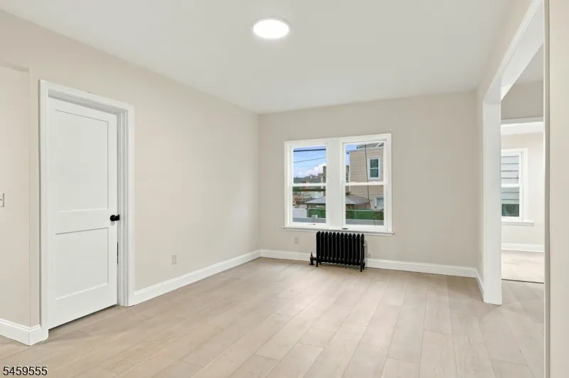 58 Wayne Ave East Orange City, NJ 07018