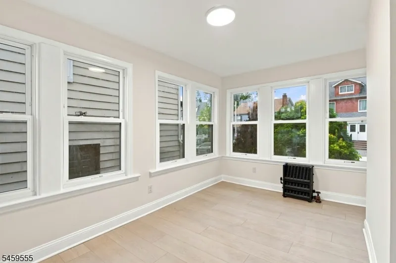 58 Wayne Ave East Orange City, NJ 07018