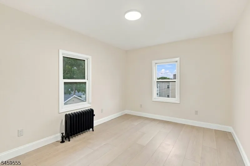 58 Wayne Ave East Orange City, NJ 07018