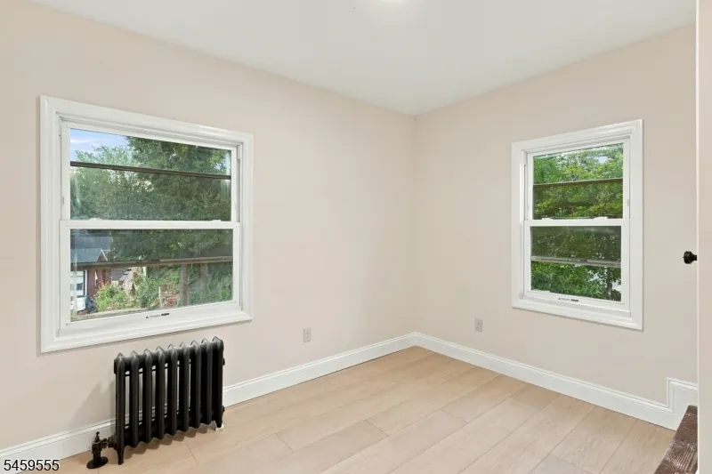58 Wayne Ave East Orange City, NJ 07018