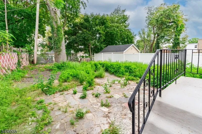 58 Wayne Ave East Orange City, NJ 07018