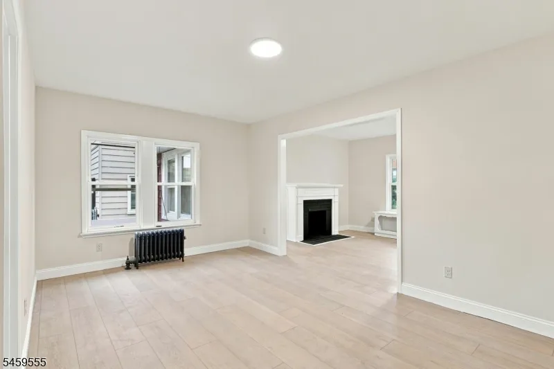 58 Wayne Ave East Orange City, NJ 07018