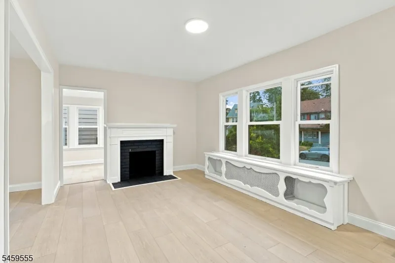 58 Wayne Ave East Orange City, NJ 07018
